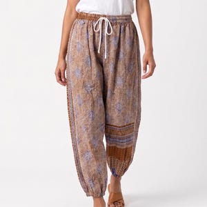 Pantalones harem de patchwork Kantha hechos a mano, pantalones bohemios para festivales.