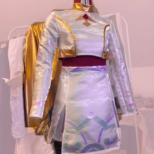 Disfraz de cosplay de Zoey Kpop Demon Hunters. Atuendo final. ¿Cómo suena? Huntr/x