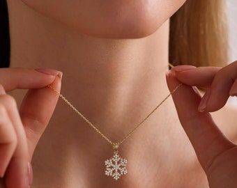 Dainty CZ Diamond Snowflake Necklace | Cute Minimalist Gold Winter Jewelry | Perfect Christmas & Mother&#39;s Day Gifts for Her | Gift for Her