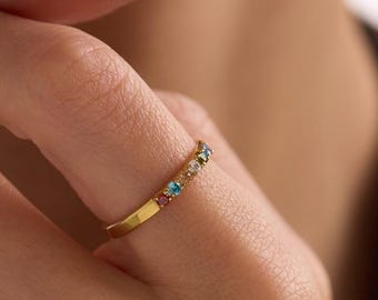 Personalized Birthstone Ring : Sterling Silver Mothers Ring