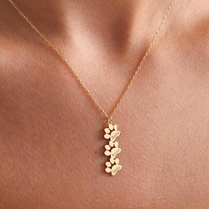 Paw Print Name Necklace, Personalized Tiny Dog Paw Necklace, Minimalist Paw Necklace, Animal Necklace, Pet Necklace, Personalized necklace