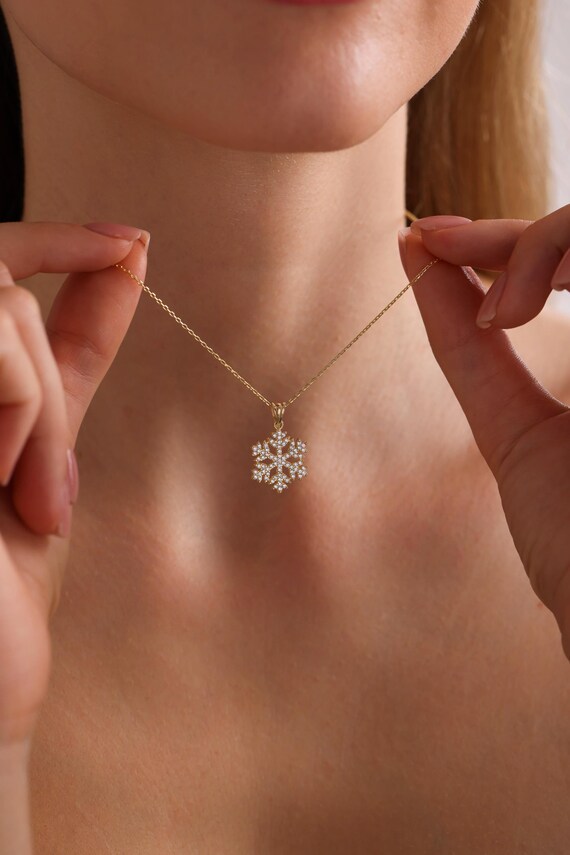 Collier flocon de neige délicat bijoux d'hiver en argent