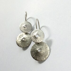 Handmade Silver Earrings in Sterling Silver with Organic Seed Pod Design immagine 3