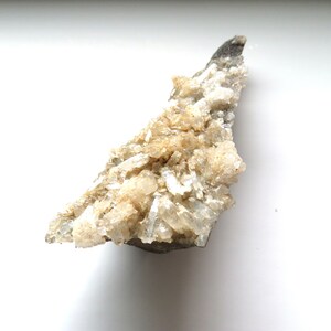Raw Quartz Crystal gemstone Natural Quartz Cluster