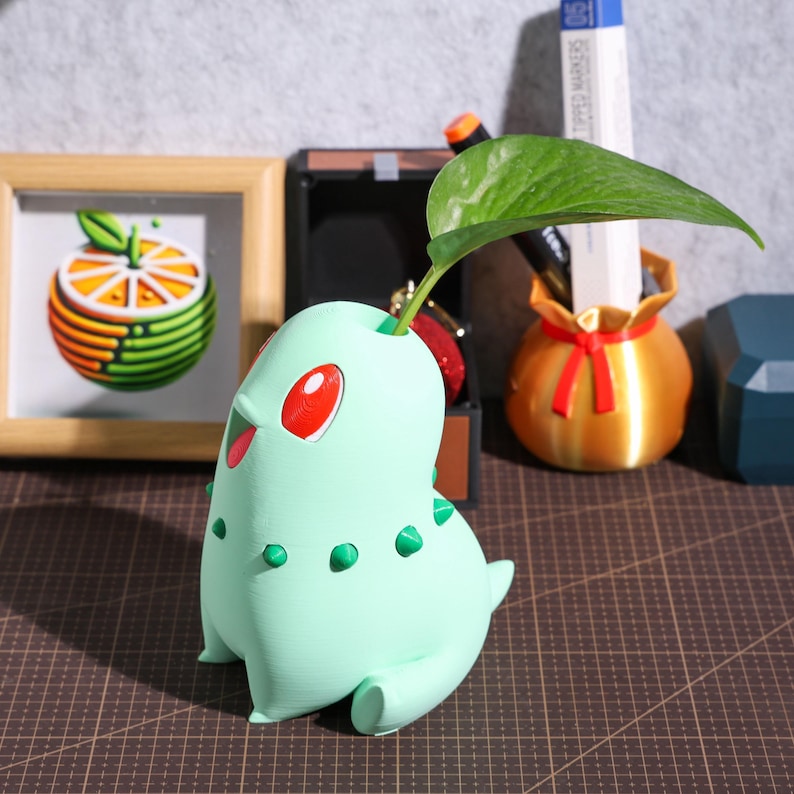 Chikorita Planter - Adorable Pokem Succulent Planter, 3D Printed Hydroponic Design for Water-Grown Plants, Perfect Gift, Table Decoration