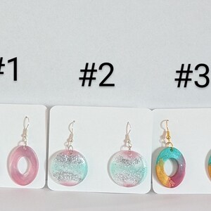 Handmade resin earrings, circle shape, lightweight, jewelry, dangle earrings, colorful