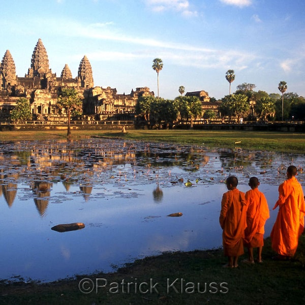 Angkor Wat - 5x7 print in 8x10 mat, fine art photograph, cambodia photography, angkor photograph, angkor wat photo, buddhist monks photo