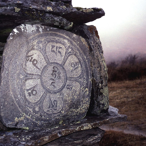 Om Mani Padme Hum Stone - 5x7 print in 8x10 mat, nepal photography, buddhist wall art