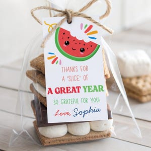 Etichetta di fine scuola, etichetta estiva, etichette regalo di fine anno per insegnanti, etichetta dell'ultimo giorno di scuola, etichetta regalo a forma di anguria, etichette regalo stampabili per insegnanti