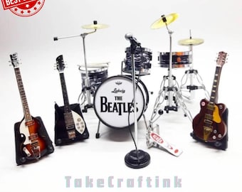 Popularny zestaw perkusyjny Beatlesów w miniaturze, replika instrumentu muzycznego w skali 1/6
