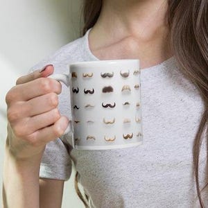 Taza de bigote para amantes del bigote Regalo para amantes del bigote Taza para Movember Taza para barbero Regalo para hombres con bigote Taza divertida
