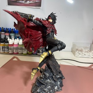 Vincent Valentine figure