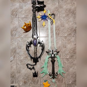 Keyblade Oblivion and Oathkeeper kingdom Hearts