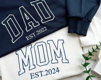Mom/Dad Embroidered Crewneck Sweatshirt,Mama Sweatshirt,Pregnancy Announcement,Daddy Mommy to be,Mother&#39;s day,Father&#39;s Day