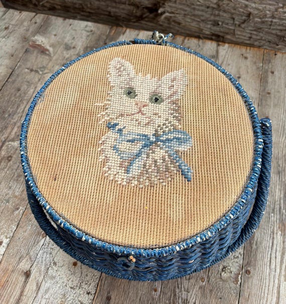 Vintage DRITZ Round Woven Wicker Sewing Basket Box W/ Handle-blue