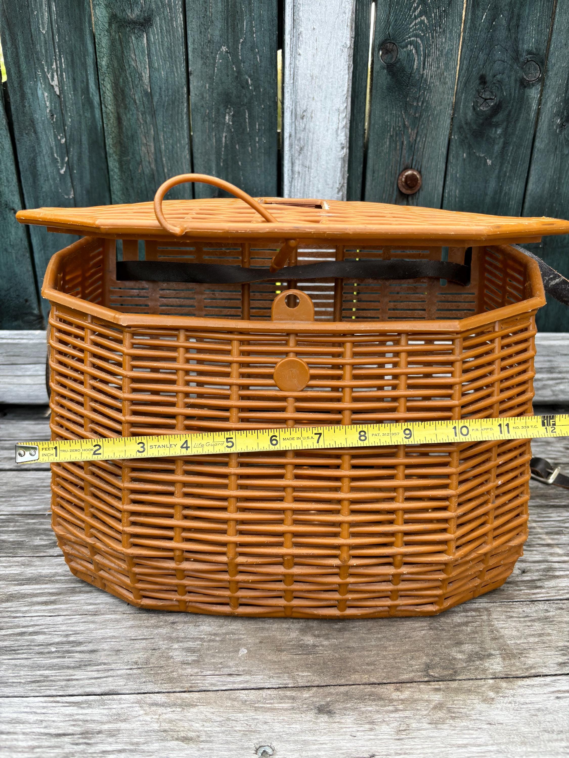 Vintage Wicker Fish Basket With Lid & Adjustable Strap - Natural Willow Trout/Perch Basket For Fishing & Picnics