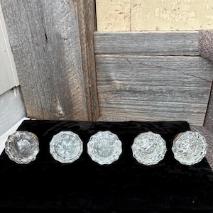 CHOISISSEZ… Boutons Poignée de porte en verre antique.  Articles de maison anciens. Quincaillerie de caractère pour la maison. Restauration. Décoration.