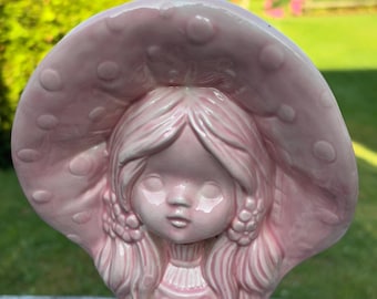 ピンク系陶器製少女像 陶器の少女、ピンクの少女像、ビンテージな女の子の部屋の装飾