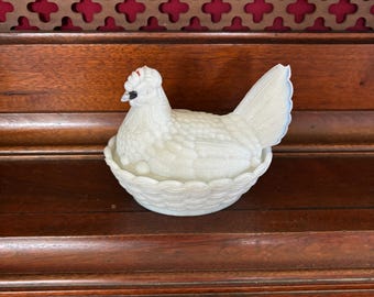Milk Glass Hen on Nest, White Chicken Hen Lidded Bowl, Candy Nut Dish, Farmhouse Easter Decor, Mid Century 50s 60s, Collectible.
