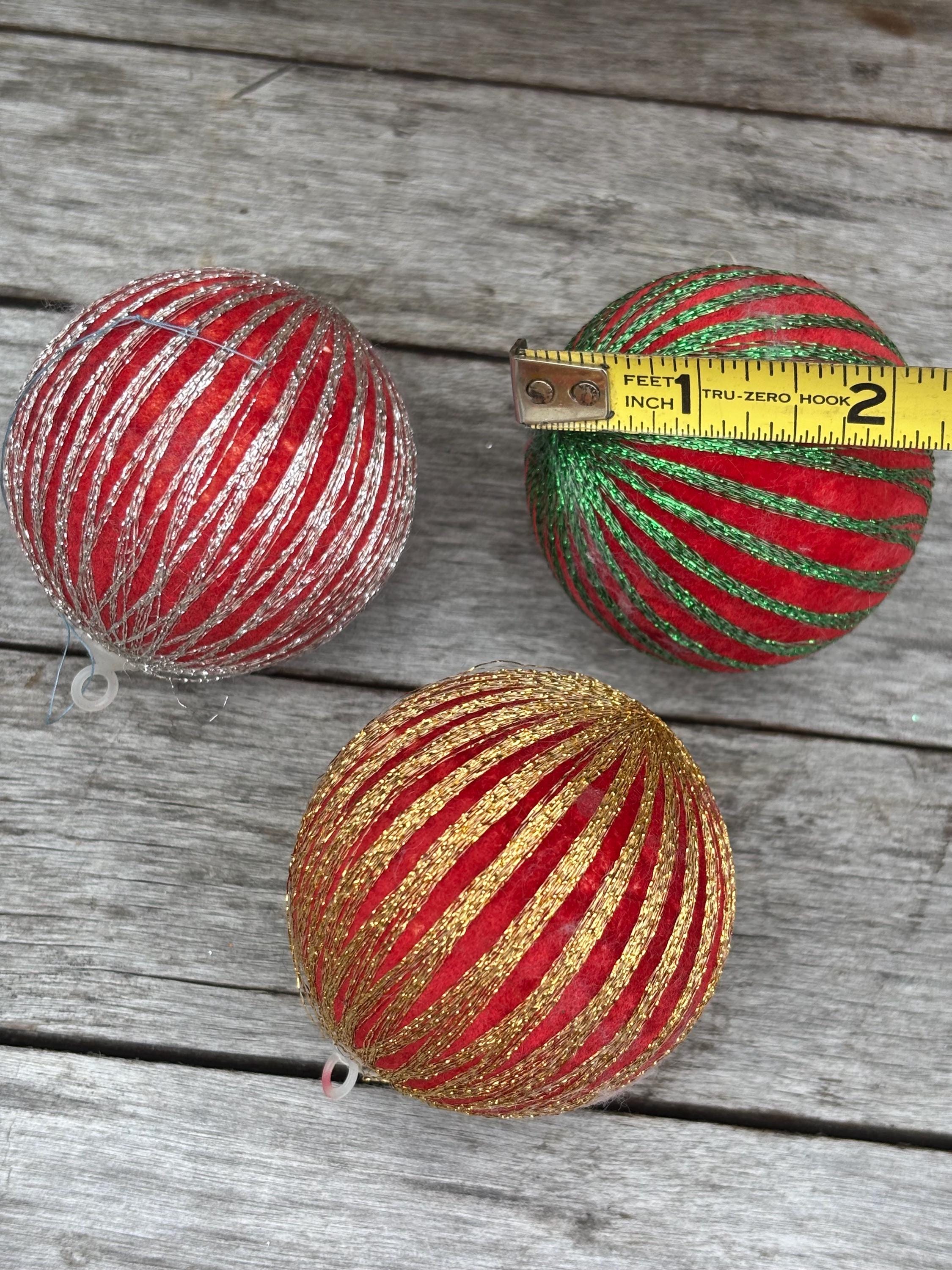 Boules de noël en soie filée - France