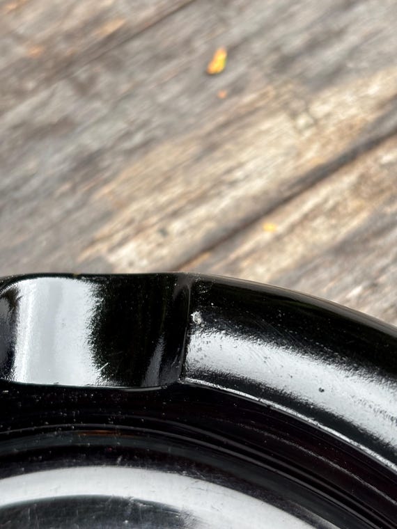 Cendrier sur pied vintage de haute qualité en laiton et marbre onyx