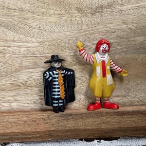 Vintage 1985 McDonald&#39;s Ronald McDonald and Zorro. vintage collectible figurine vintage burger toy.