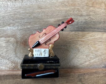 VIOLIN Keramik Trinket Box mit Notenblatt Scharnier 2 "x 3" Band Orchester Grad.