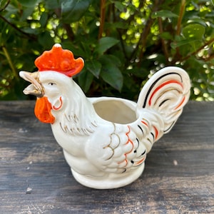 Vintage Chicken Creamer - Small Stylized Rooster Pitcher - Vintage Home Decor. Gold beak.