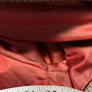veste en cuir vintage avec fermeture éclair sur le devant. Manteau en cuir noir « Danier » de taille moyenne. image 13