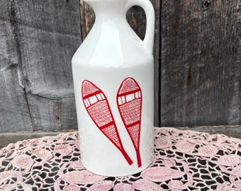 Jarra pequeña de cerámica blanca de estilo vintage, fabricada por Avon.