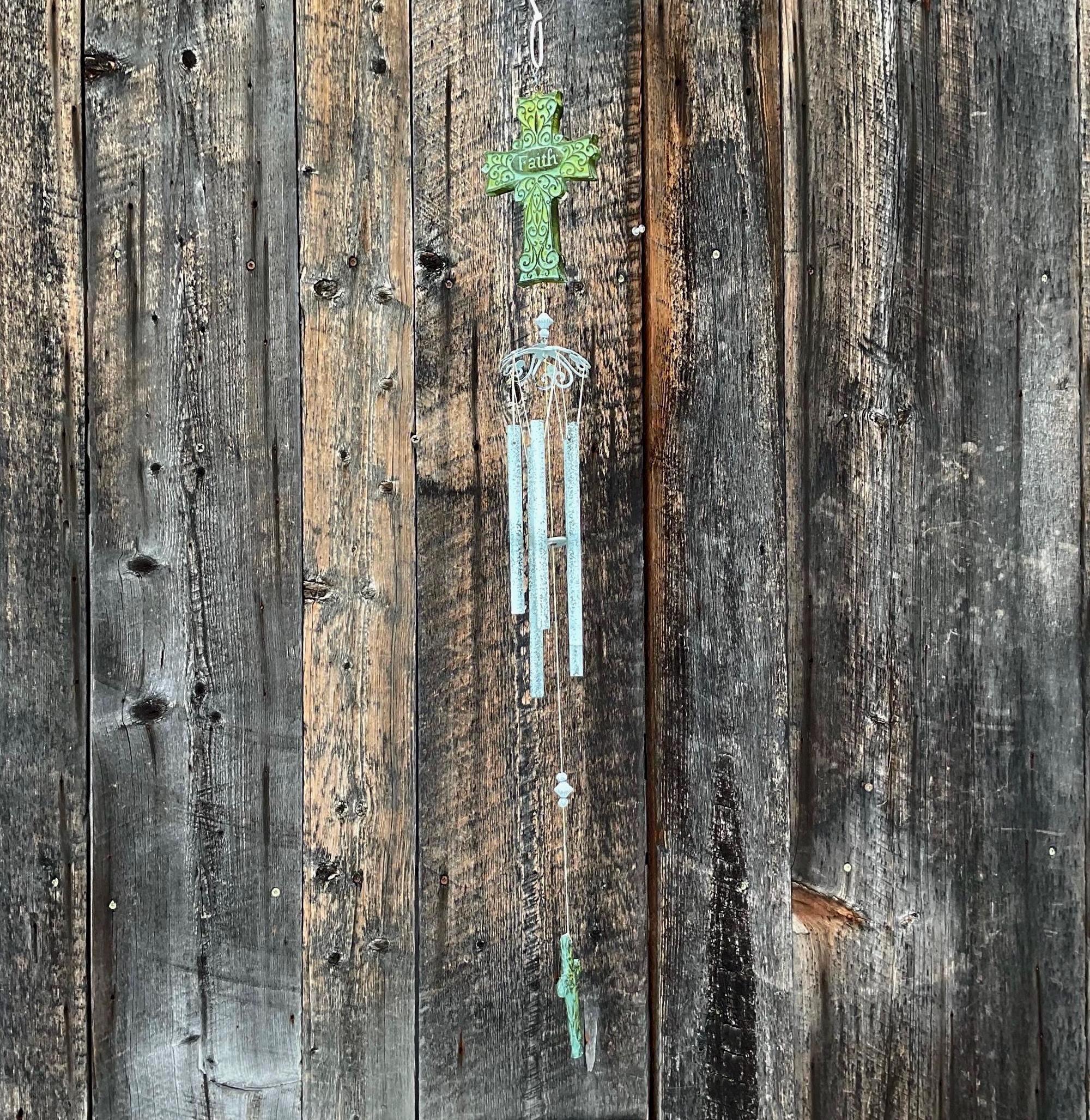 屋内と屋外用のインスピレーションあふれる十字架樹脂製吊り下げ