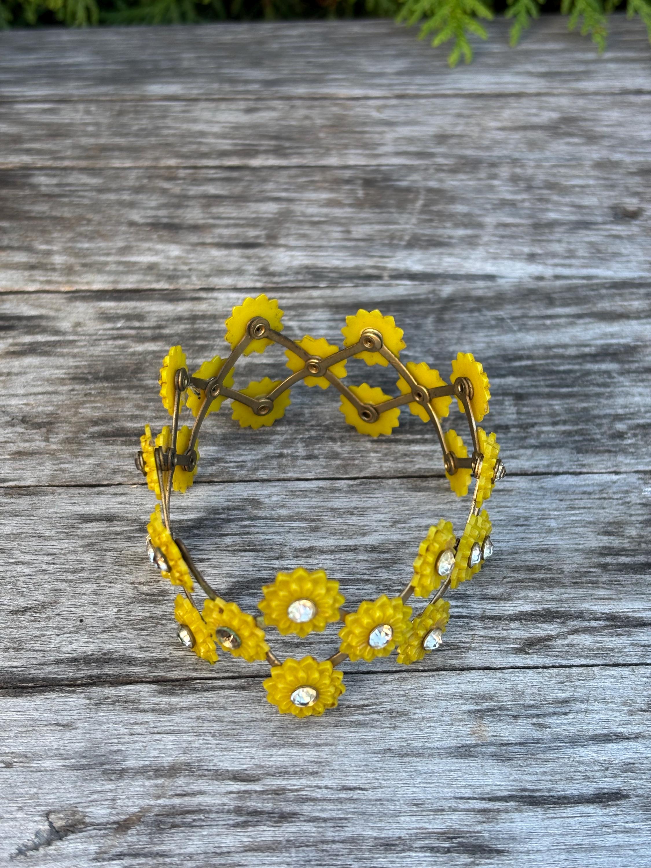 50s Expandable Ponytail Bun Holder Gold Tone VTG  Rhinestone Accent Hair Piece 1960 main image 2