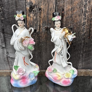 Beautiful Pair of Porcelain Geisha Figurines. Vintage Handmade Hand Painted Porcelain Geisha Figurine Set. Chipped.