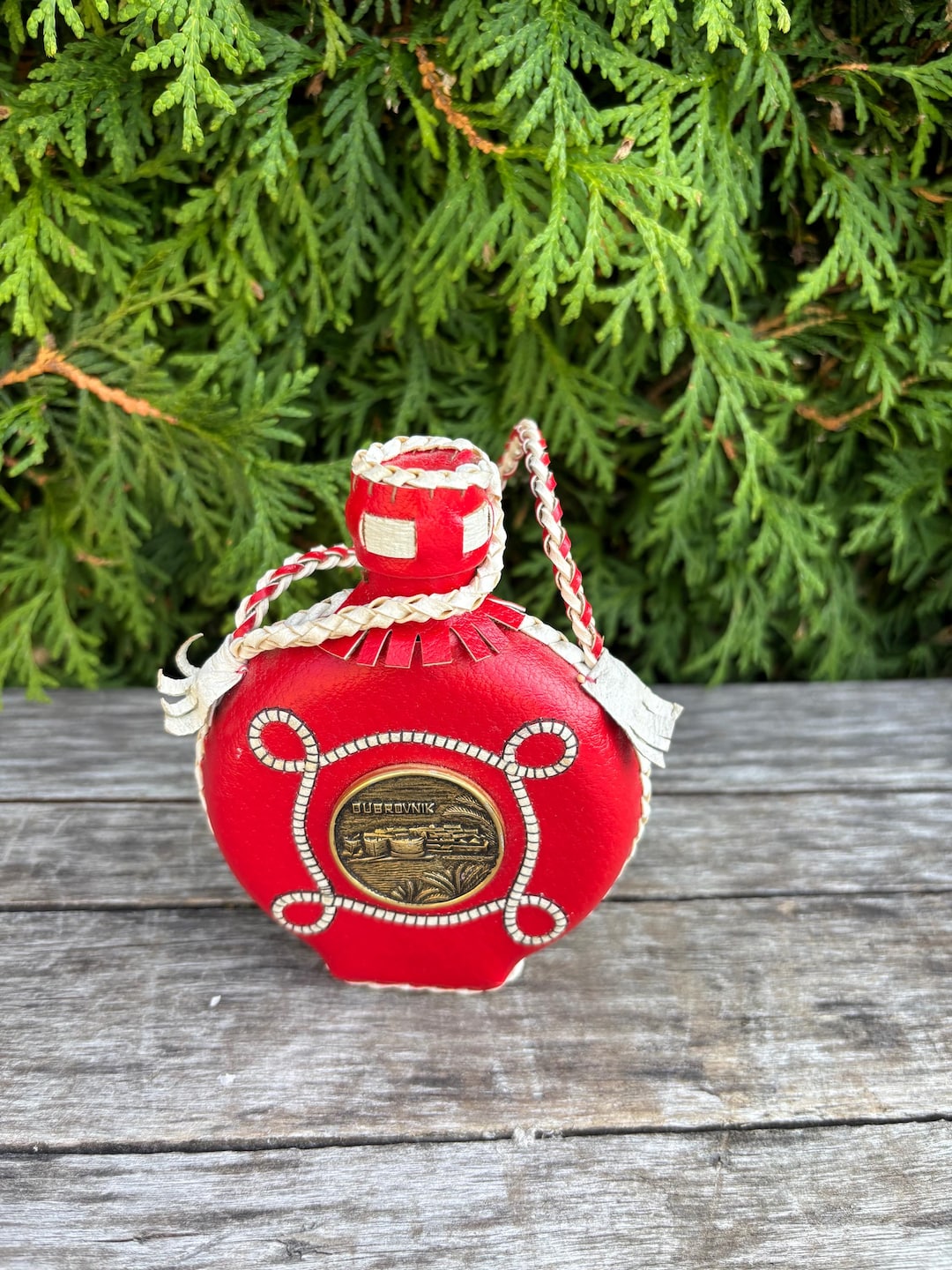 ヴィンテージの赤い革張りガラスデカンタ - DUBROVNIK - ユニークな