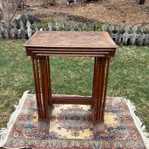 Set van 4 stapelbare tafels in bamboestijl Japandi bijzettafels Funky vintage.