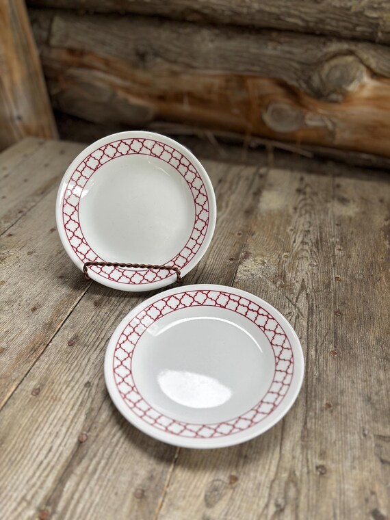 Corelle Appetizer Set of 3/4 Red Crimson