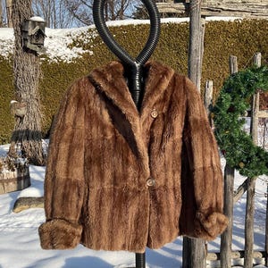 Vintage 1970s Brown Mink Fur Coat / Vintage Mink Jacket / Authentic Fur / True Vintage.