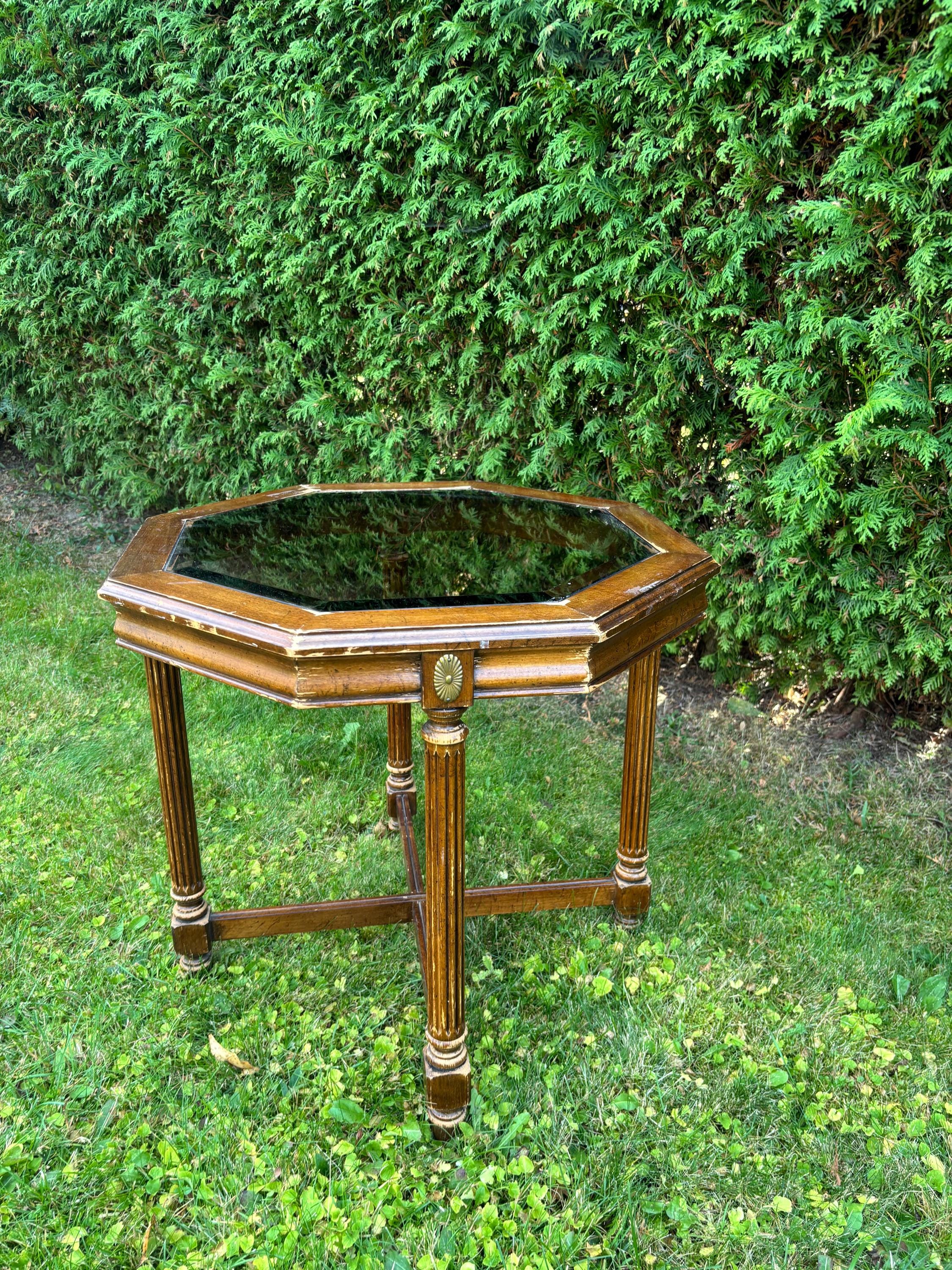 Vintage Hexagon Glass End Table. Gordon's Johnson City, Tennesse