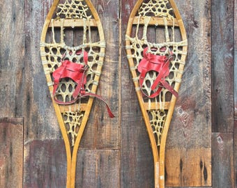 Raquetes de neve de madeira vintage para crianças, P.Q, Canadá, 71 cm x 23 cm. Para caminhadas na neve e decoração.