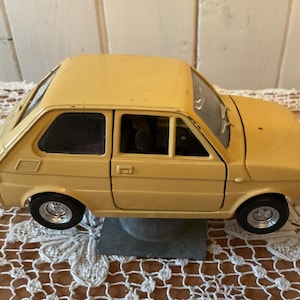 Vintage Fiat 126 Polystyl, 1:25 Model Car,