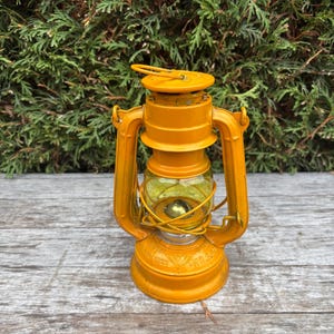 Miniature Winged Wheel Yellow Lantern, No 350, 7