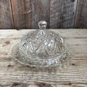 Vintage Anchor Hocking precut Clear glass pineapple round butter dish.