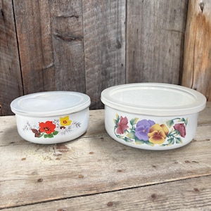 CHOOSE… Pink OR Orange…Vintage Metal Nesting Bowls - Floral Nesting Bowls - 90s Pink or Orange Floral Decor - Stackable Nesting Bowls.