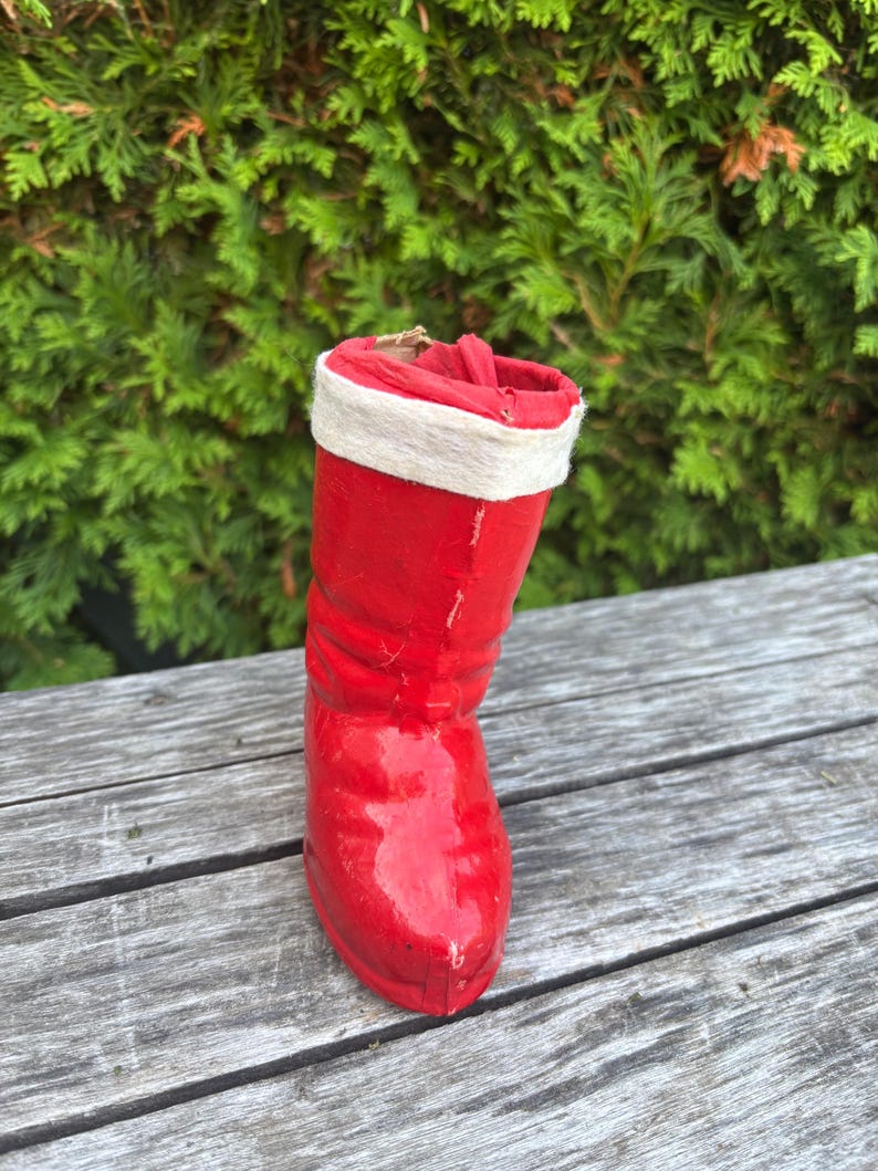 Boîte de bonbons en papier mâché de 10,4 cm pour bottes de Noël vintage des années 1950. Fabriqué en Allemagne de l'Ouest. image 4