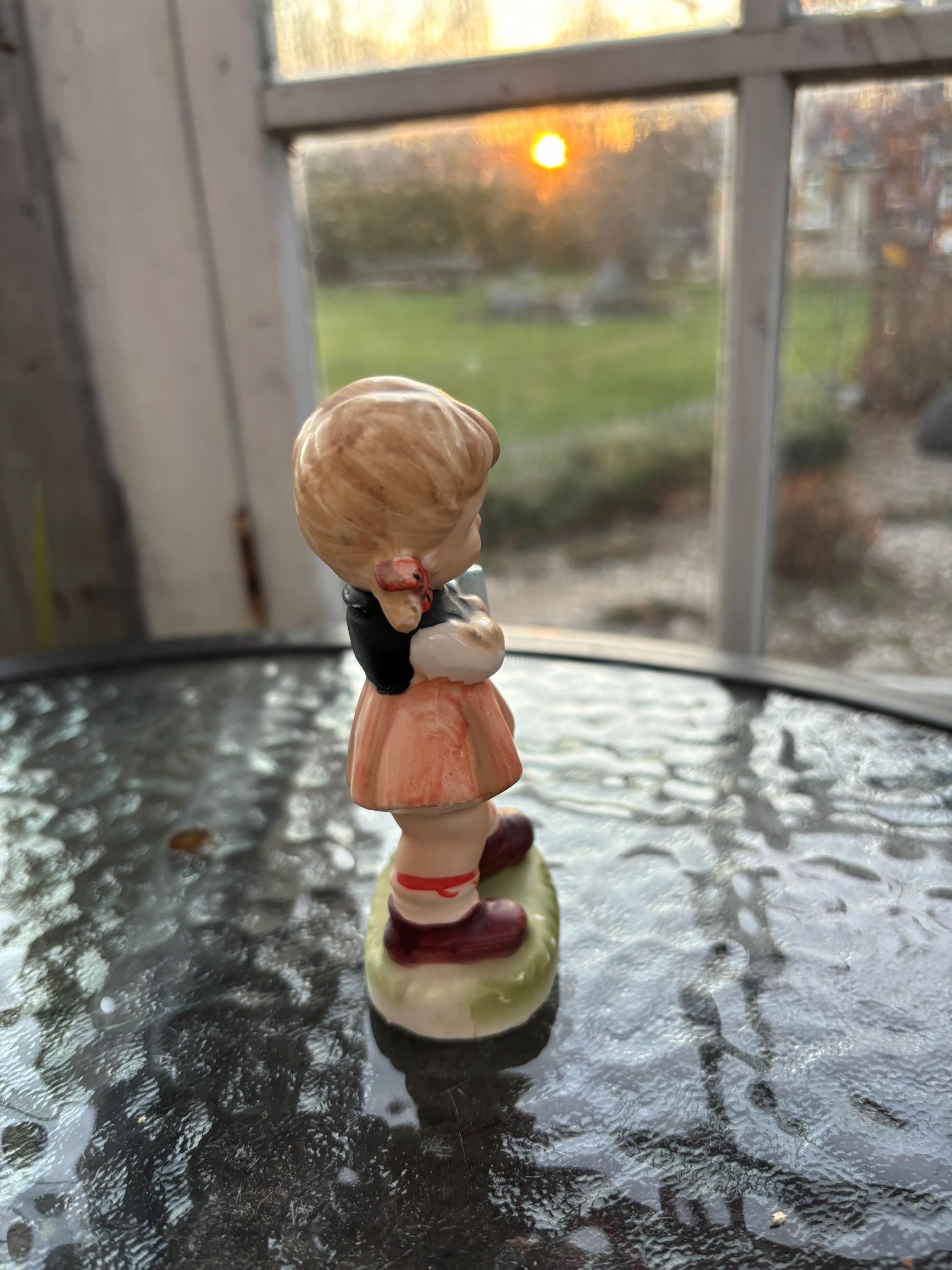 女の子の陶器フィギュア GIRL 昭和初期モデル Vintage Japan Hand Painted Little Girl Figurine - Ceramic