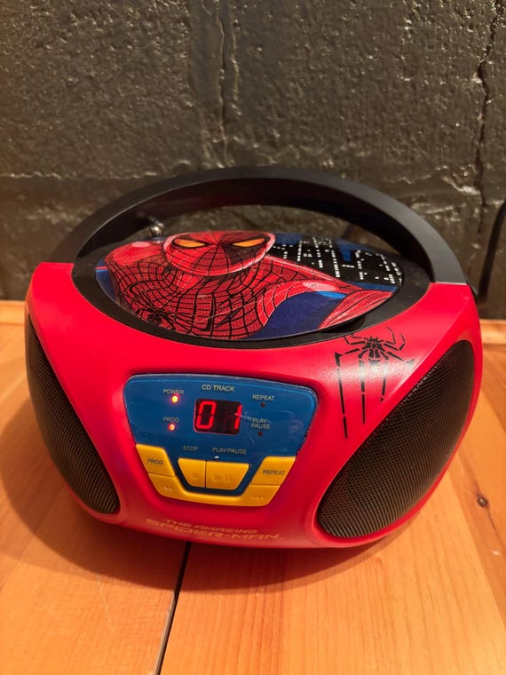 Marvel Spider Man AM/FM Radio CD Player Broken Antenna Tested