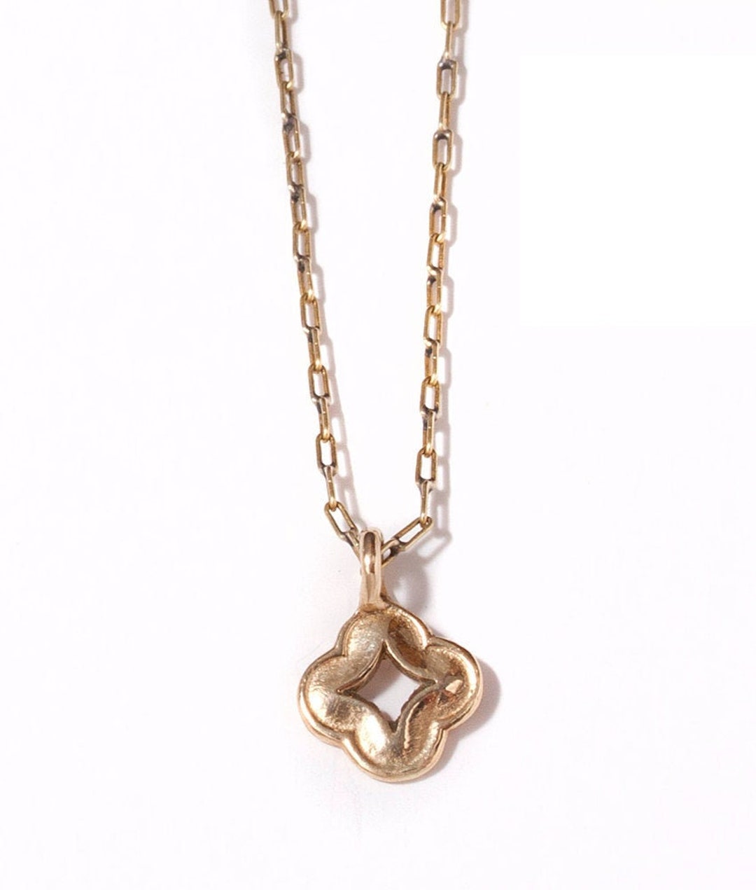 Tiny Quatrefoil Necklace 14K Gold - Etsy