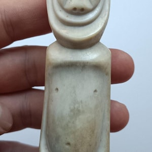 Früh bis Mittag 20 °C. Yupik Eskimo Inuit Figur Billiken - Spielzeug der Inuit