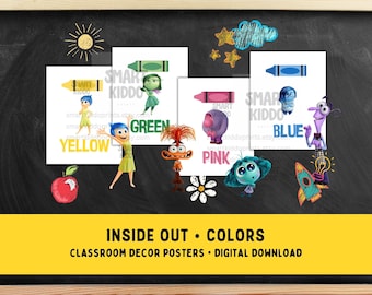 Puede incluir: Carteles de decoración de aula con personajes de la película Inside Out. Cada cartel presenta un personaje y un color diferente: Alegría (amarillo), Tristeza (azul), Ira (rojo), Asco (verde) y Miedo (rosa). Los carteles incluyen el texto "SMART KIDDO" y "Inside Out. Colores. Carteles de decoración de aula. Descarga digital."