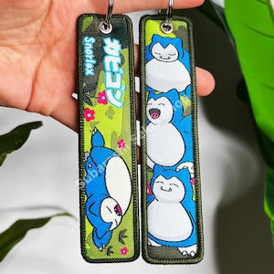 Llavero de anime bordado de doble cara: regalo para fans y coleccionistas de anime Poke 08